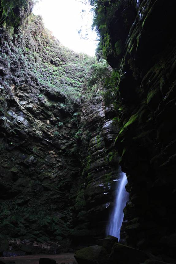 Entrada do Buraco do Padre, próximo à Ponta Grossa - PR